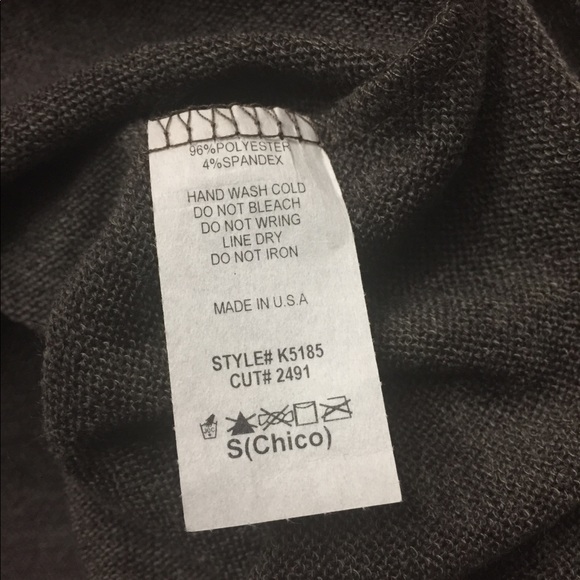 NEW Sweater / Lightweight Gray V Neck Small - Picture 3 of 3